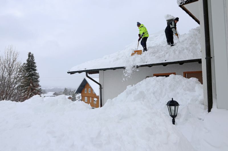 Local Roof Snow Removal in Minneapolis, MN